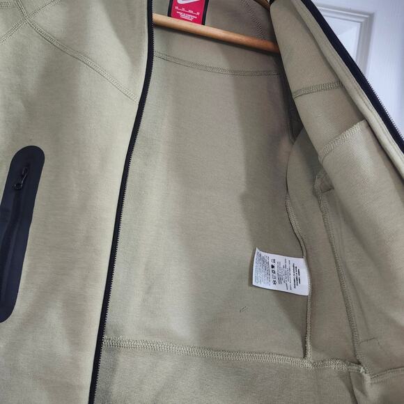 ❤️NWT❤️ Nike Kids Sweater Boys Zip-Up Jacket - Tan - Picture 8 of 11